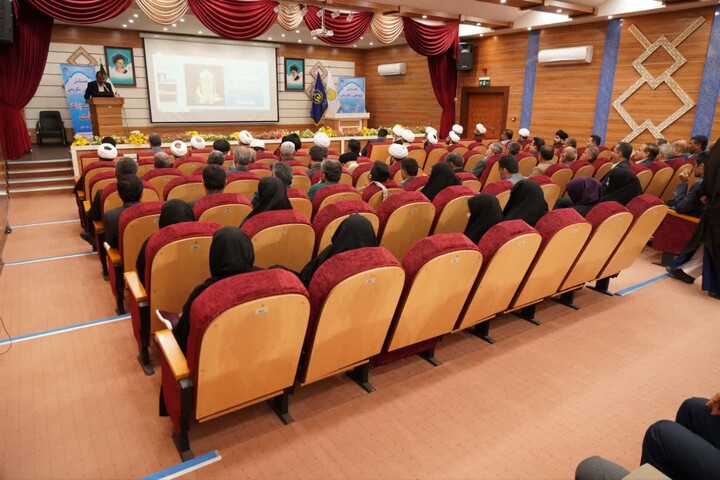 تصاویر/ همایش ترویجی تکریمی کارگزاران زکات در بوشهر