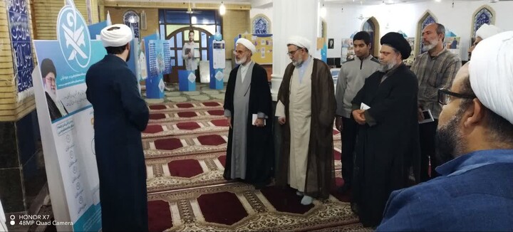 تصاویر/ برپایی نمایشگاه زندگی با آیه‌ها در دشتستان