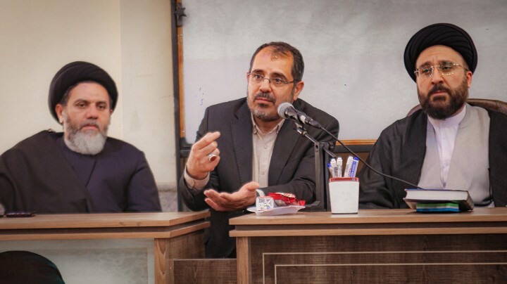 تصاویر/نشست مشترک مبلغین طرح امین با دبیر ستاد همکاری‌ها و مدیرکل آموزش‌وپرورش همدان