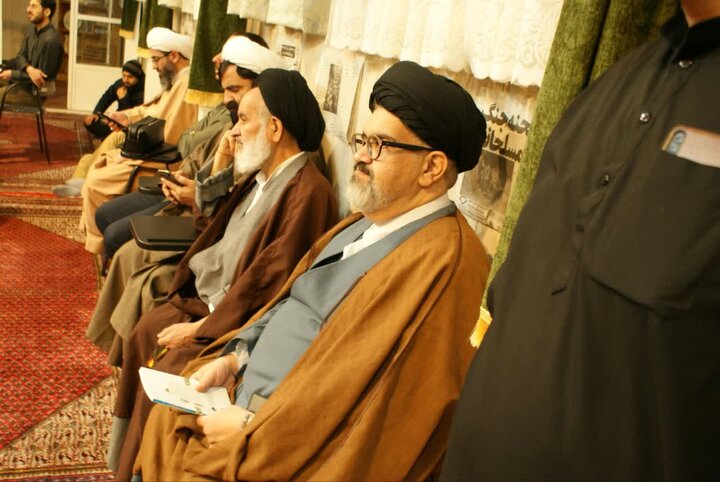 تصاویر/ تصاویر/ مراسم اختتامیه هفدهمین جشنواره مدرسه ای علامه حلی در مدرسه علمیه امام القائم ( عج ) برگزار شد