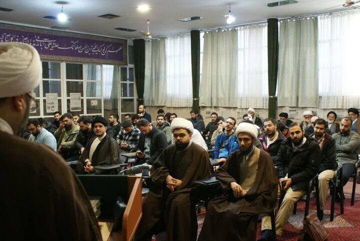 تصاویر/ تصاویر/ مراسم اختتامیه هفدهمین جشنواره مدرسه ای علامه حلی در مدرسه علمیه امام القائم ( عج ) برگزار شد