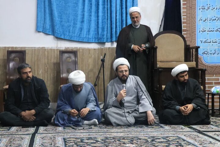 تصاویر/نشست مجمع روحانیون شهر اراک،با حضور مدیرکل تبلیغات اسلامی استان مرکزی