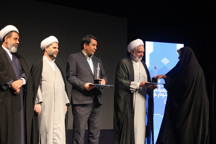 تصاویر/ اختتامیه پنجمین دوره جشنواره «رسانه و عدالت»   استان کرمان