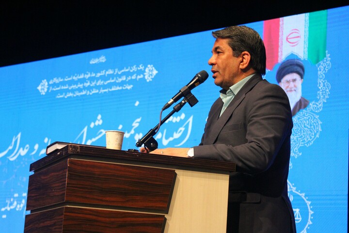 تصاویر/ اختتامیه پنجمین دوره جشنواره «رسانه و عدالت»   استان کرمان