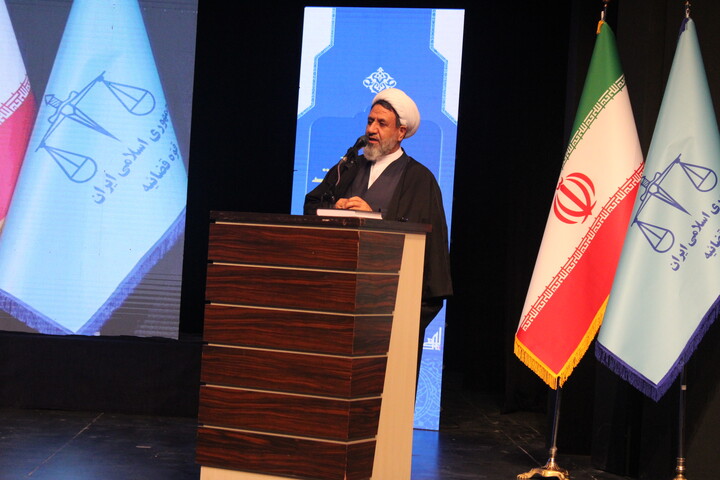 تصاویر/ اختتامیه پنجمین دوره جشنواره «رسانه و عدالت»   استان کرمان