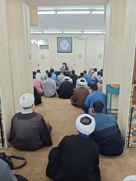 تصاویر/دیدار طلاب جدیدالورود مقطع سیکل مدارس علمیه استان خوزستان با  آیت‌الله سید محمدعلی موسوی جزایری