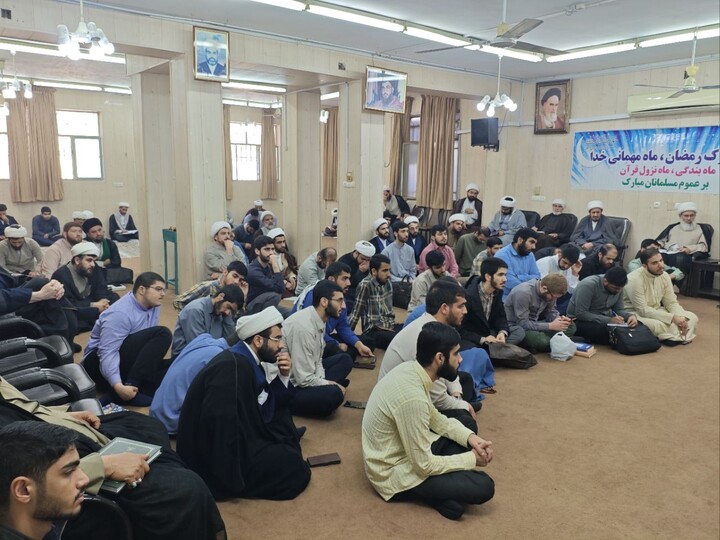 تصاویر/دیدار طلاب جدیدالورود مقطع سیکل مدارس علمیه استان خوزستان با  آیت‌الله سید محمدعلی موسوی جزایری