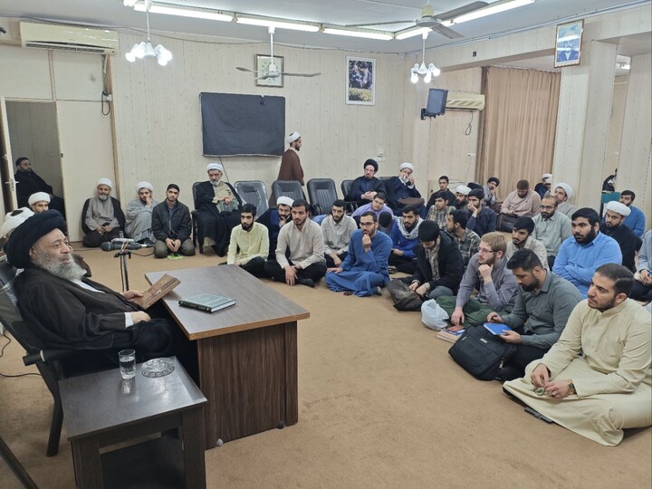 تصاویر/دیدار طلاب جدیدالورود مقطع سیکل مدارس علمیه استان خوزستان با  آیت‌الله سید محمدعلی موسوی جزایری
