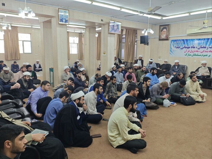 تصاویر/دیدار طلاب جدیدالورود مقطع سیکل مدارس علمیه استان خوزستان با  آیت‌الله سید محمدعلی موسوی جزایری