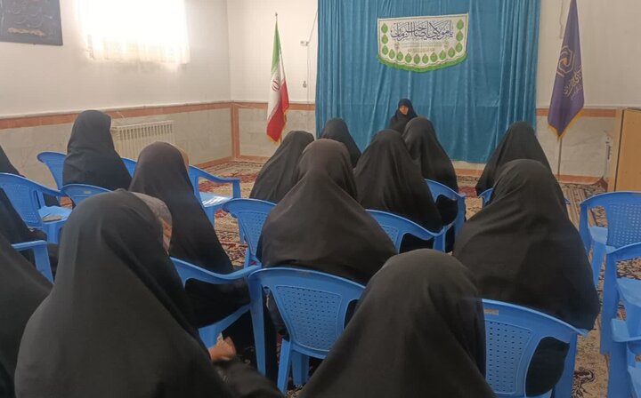 تصاویر/ حضور مدیر و معاونان حوزه علمیه خواهران استان کرمان در مدارس علمیه بیاض و کشکوئیه