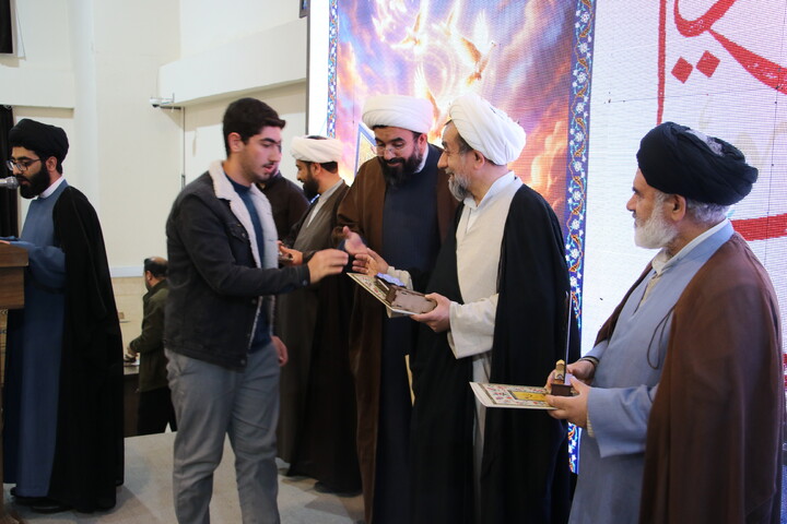 تصاویر|ختتامیه هجدهمین دوره مسابقات قرآن حوزه علمیه اصفهان