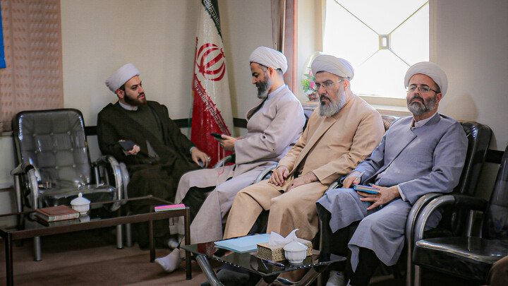تصاویر/جلسه شورای معاونین حوزه علمیه همدان با حضور آیت‌الله موسوی اصفهانی