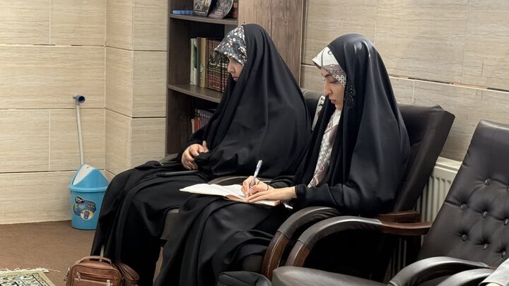 مناظره طلاب حوزه علمیه امام حسن مجتبی(ع) و دانشجویان دانشگاه آزاد اسلامی واحد رفسنجان؛ عکس: امیرسجاد کهنوجی.