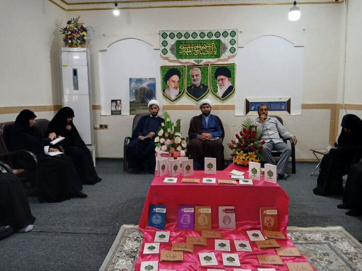 برگزاری جلسه توجیهی سفیران طرح «زندگی با آیه‌ها» در قلعه‌گنج