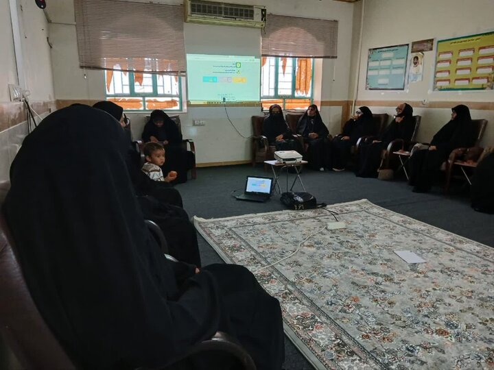 برگزاری جلسه توجیهی سفیران طرح «زندگی با آیه‌ها» در قلعه‌گنج