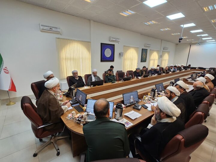 تصاویر/نشست حلقه‌های صالحین در کردستان