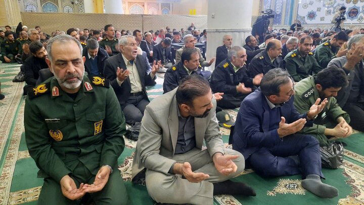 تصاویر/ مراسم بزرگداشت چهلمین روز شهادت جمعی از مردم و حافظان امنیت در فتنه اخیر آمریکایی صهیونیستیحوزه/ آیین چهلم شهدای حوادث دی‌ماه ۱۴۰۴ با حضور اقشار مختلف مردم و مسئولان در مهدیه مصلی امام خمینی(ره) شهرکرد برگزار شد.