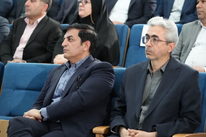 تصاویر/نشست رئیس جمهور با سرمایه‌گذاران و فعالان اقتصادی استان لرستان
