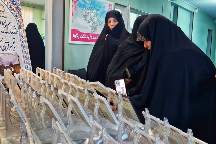 تصاویر/ برگزاری نمایشگاه آثار انجمن اصول فقه حوزه