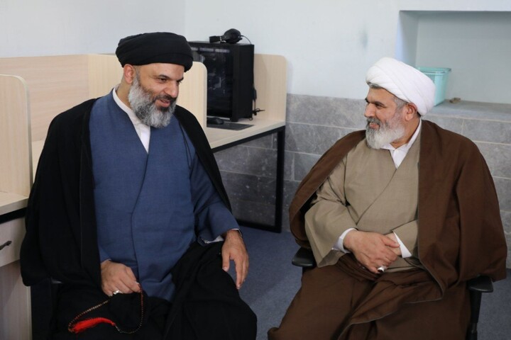 بازدید حجت‌الاسلام والمسلمین رفیعی از مرکز تبلیغ مجازی حوزه علمیه یزد
