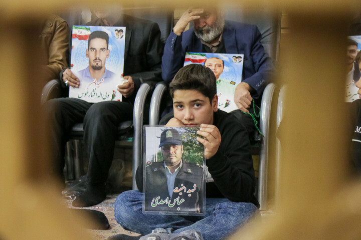 تصاویر/ مراسم اربعین شهدای حوادث تروریستی اخیر در حرم حضرت معصومه س