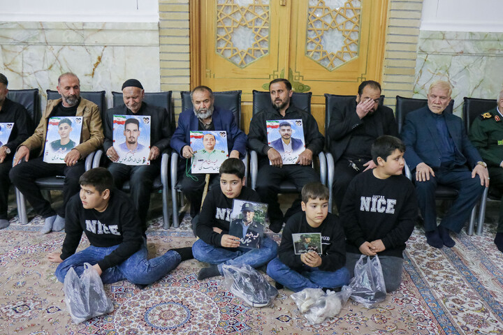 تصاویر/ مراسم اربعین شهدای حوادث تروریستی اخیر در حرم حضرت معصومه س