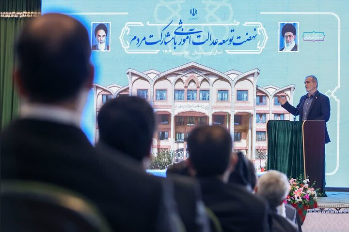 تصاویر/نشست فرهیختگان و فعالان فرهنگی استان لرستان با رئیس جمهور