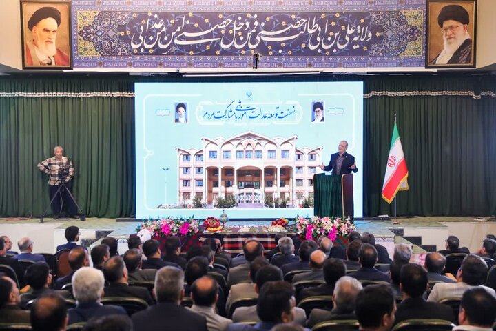 تصاویر/نشست فرهیختگان و فعالان فرهنگی استان لرستان با رئیس جمهور