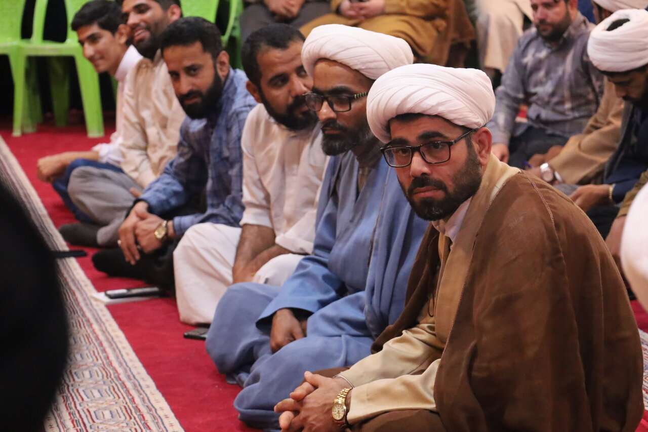 تصاویر/ دیدار معاون امور طلاب و دانش‌آموختگان حوزه های علمیه با مبلغین استان هرمزگان