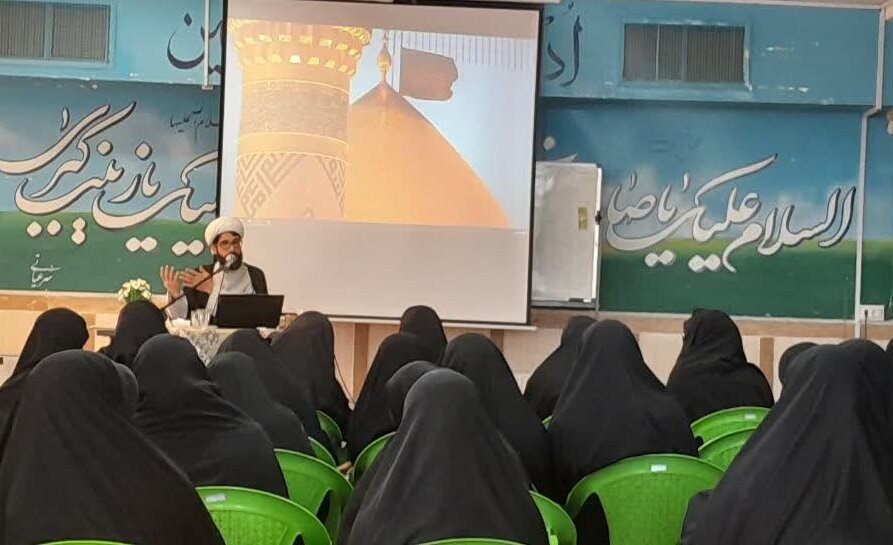 حوزه‌های علمیه برای نبرد روایت‌ها مجهز شوند