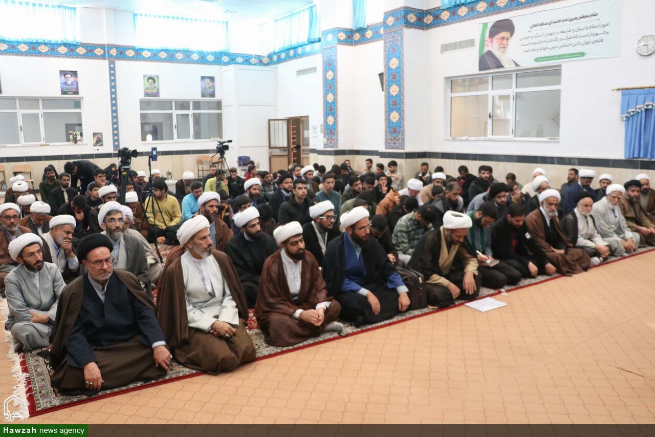 مبلغان، ناجیان غریق فتنههای آخرالزمان هستند