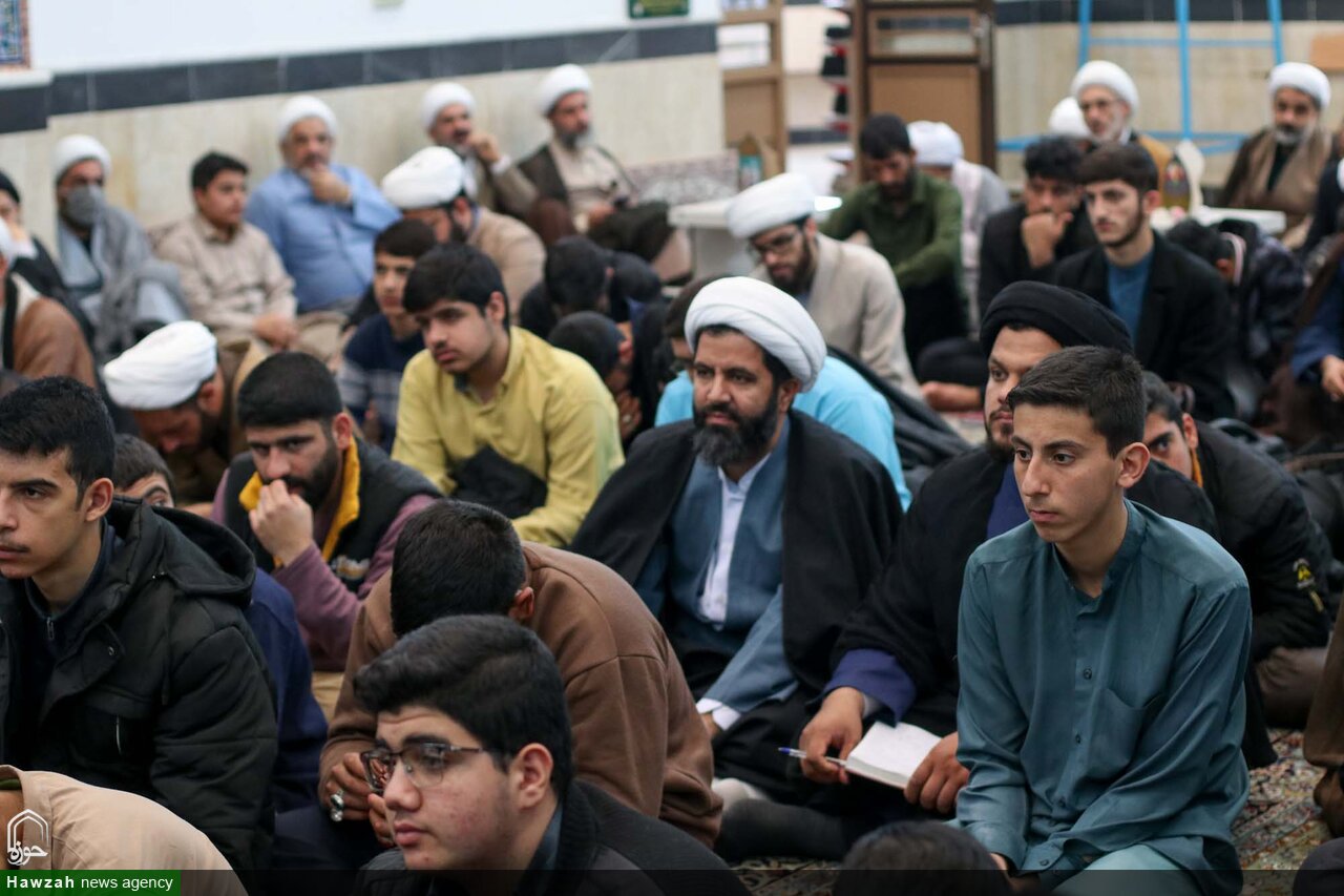 مبلغان، ناجیان غریق فتنه‌های آخرالزمان هستند