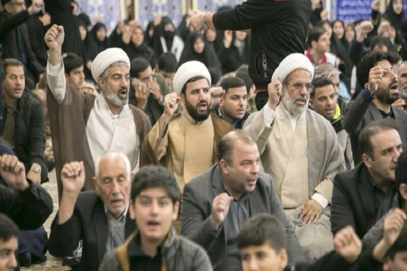 خون مطهر شهدا، نقشههای شوم دشمن را بی اثر کرد