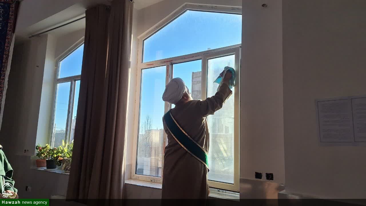 تصاویر / حضور امام جمعه اسدآباد در آیین غبارروبی مساجد