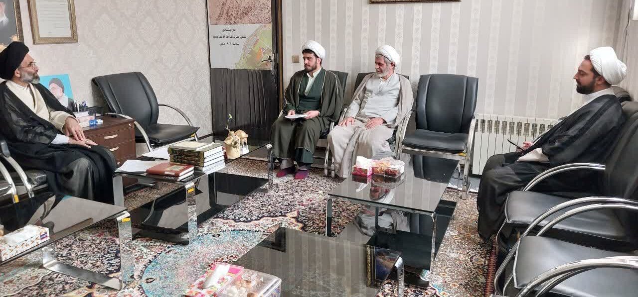 دیدار مدیر پژوهش مدرسه علمیه امیرالمومنین آران و بیدگل با نماینده ولی فقیه در کاشان