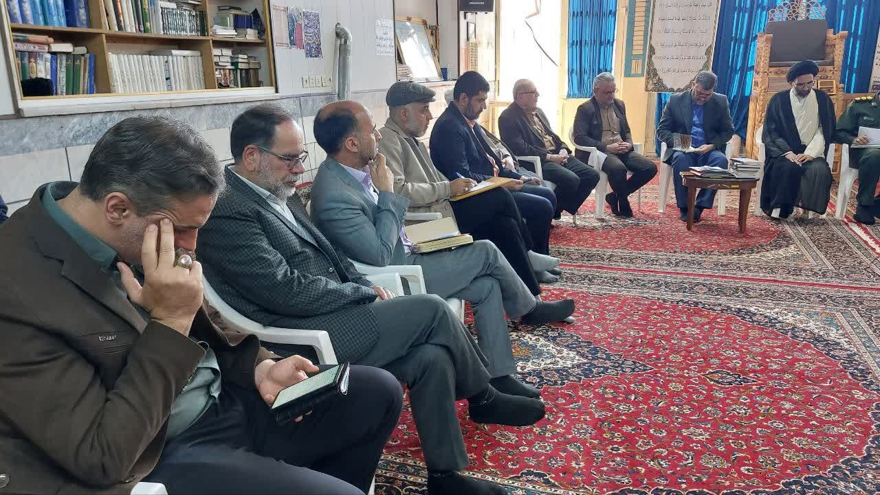 برخورد با جهالتهای اجتماعی نیازمند جهاد تبیین است+عکس