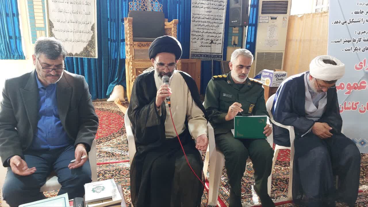 برخورد با جهالتهای اجتماعی نیازمند جهاد تبیین است+عکس