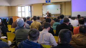 فیلم| کارگاه مهارتی تبلیغی ویژه مبلّغان در قرارگاه شهید حاجی‌زاده