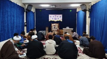 برگزاری دروس اخلاق با محوریت نهج البلاغه در مدارس علمیه استان یزد+تصاویر