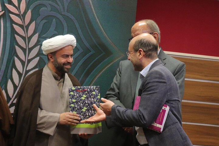 تصاویر/ آئین اختتامیه دومین همایش ملی اندیشه تمدنی از نگاه امیرالمومنین(ع)