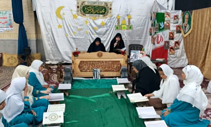تصاویر/ محفل قرآنی دختران دوراهک در ماه مبارک رمضان