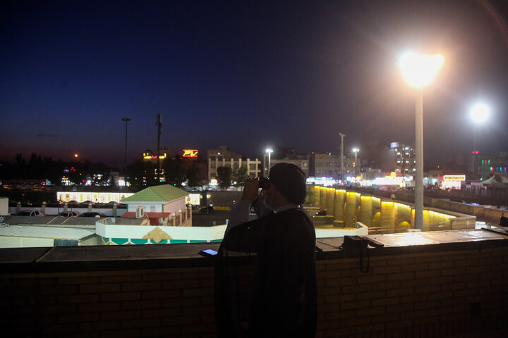 رؤیت هلال ماه رمضان در حرم مطهر بانوی کرامت