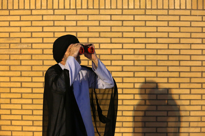 رؤیت هلال ماه رمضان در حرم مطهر بانوی کرامت