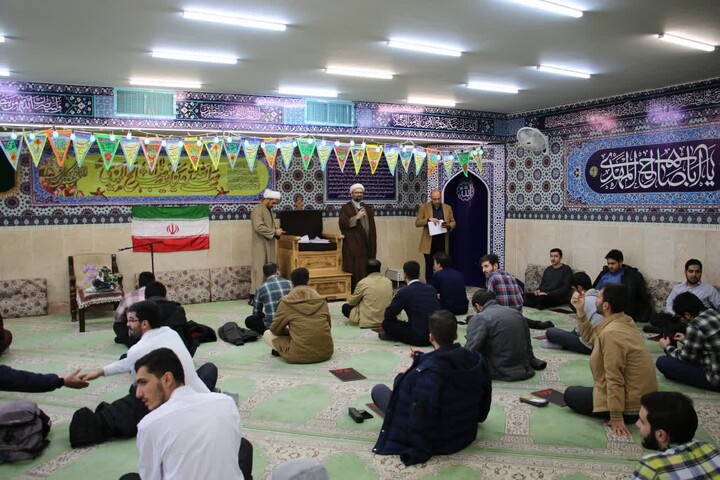 تصاویر| المپیاد علمی در حوزه علمیه اصفهان برگزار شد