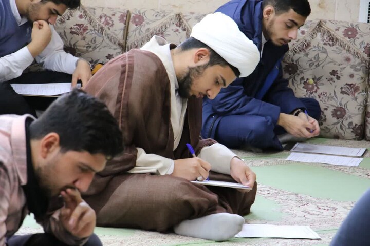 تصاویر| المپیاد علمی در حوزه علمیه اصفهان برگزار شد