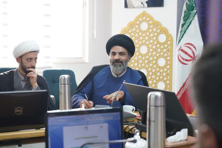 تصاویر / جلسه هماهنگی و برنامه ریزی اعزام مبلغان بومی ،اعزامی از قم و مفسران طرح ضیافت الهی به بقاع متبرکه و اماکن مذهبی استان قزوین