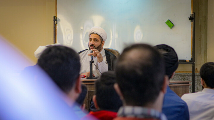 کارگاه مهارتی تبلیغی ویژه مبلّغان در قرارگاه شهید حاجی‌زاده