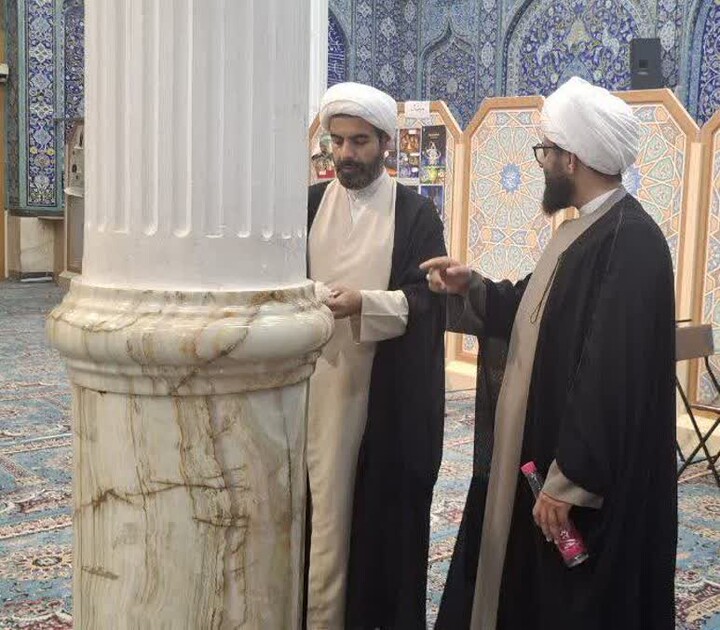 تصاویر/ غبارروبی مساجد در جزیره خارگ