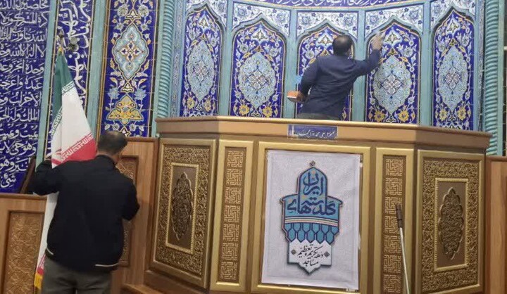 تصاویر/ غبارروبی مساجد در جزیره خارگ