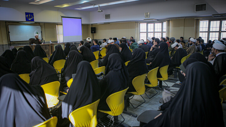 تصاویر/کارگاه مهارتی تبلیغی ویژه مبلّغان در قرارگاه شهید حاجی‌زاده